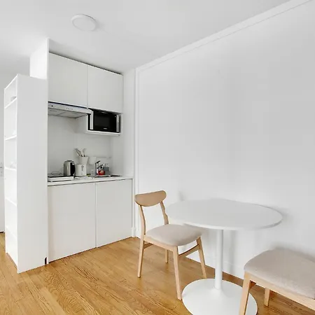 New Near Montparnasse In 15 דירה